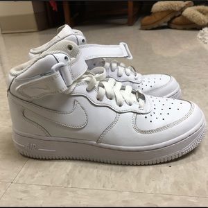 Nike high top Air Force 1’s